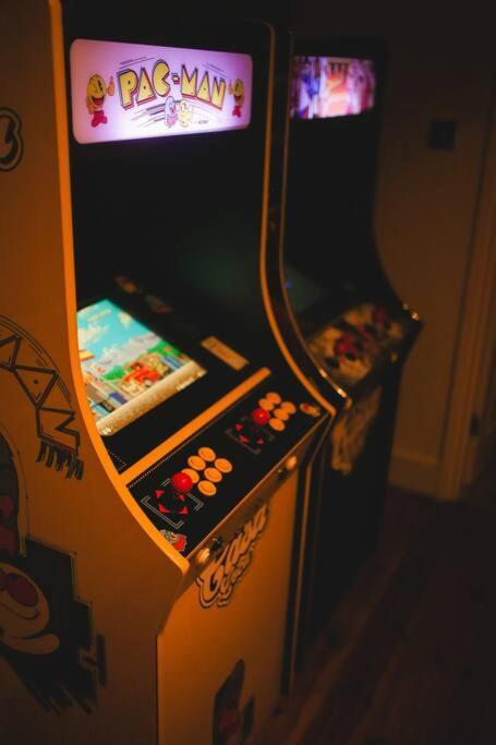 Games And Movies Lounge 7 Bed City Centre Apartment Newcastle upon Tyne Luaran gambar