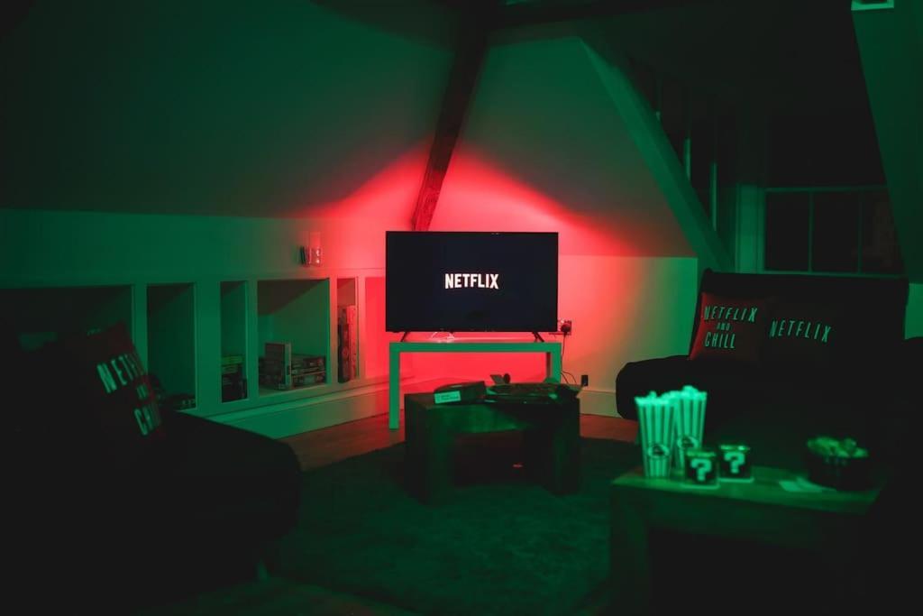 Games And Movies Lounge 7 Bed City Centre Apartment Newcastle upon Tyne Luaran gambar