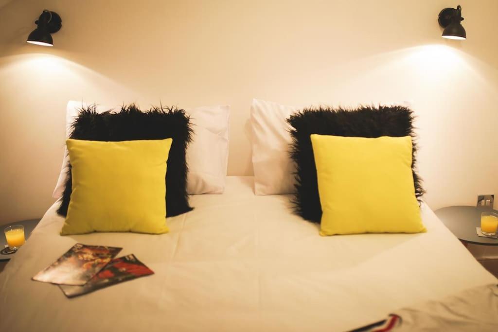 Games And Movies Lounge 7 Bed City Centre Apartment Newcastle upon Tyne Luaran gambar