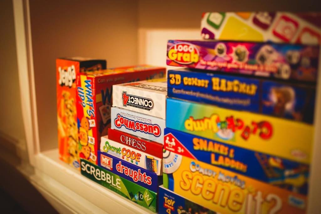 Games And Movies Lounge 7 Bed City Centre Apartment Newcastle upon Tyne Luaran gambar